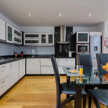 Oceanfront With Private Pool Breathtaking Sunsets In Madeira Tabua (Madeira)