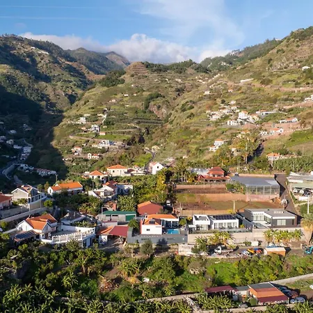 Oceanfront With Private Pool Breathtaking Sunsets In Madeira Villa Tabua (Madeira)