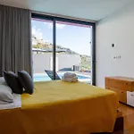 Oceanfront With Private Pool Breathtaking Sunsets In Madeira