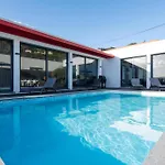 Oceanfront With Private Pool Breathtaking Sunsets In Madeira Tabua (Madeira)