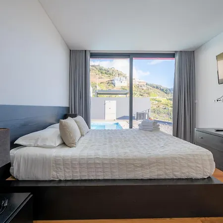 Oceanfront With Private Pool Breathtaking Sunsets In Madeira