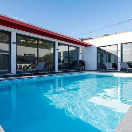 Oceanfront With Private Pool Breathtaking Sunsets In Madeira Tabua (Madeira)