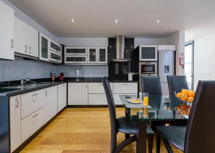 Oceanfront With Private Pool Breathtaking Sunsets In Madeira Tabua (Madeira)