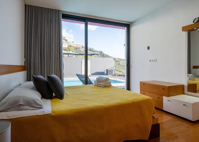 Oceanfront With Private Pool Breathtaking Sunsets In Madeira