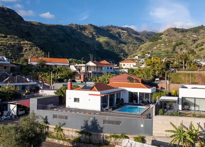Oceanfront With Private Pool Breathtaking Sunsets In Madeira