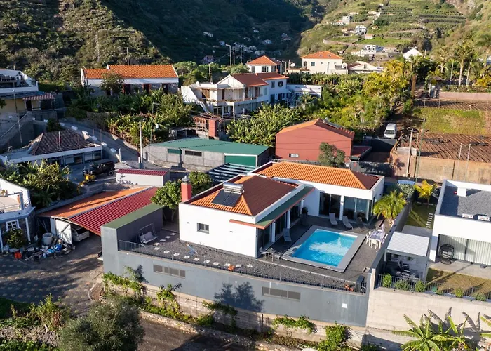Oceanfront With Private Pool Breathtaking Sunsets In Madeira * Tabua (Madeira)